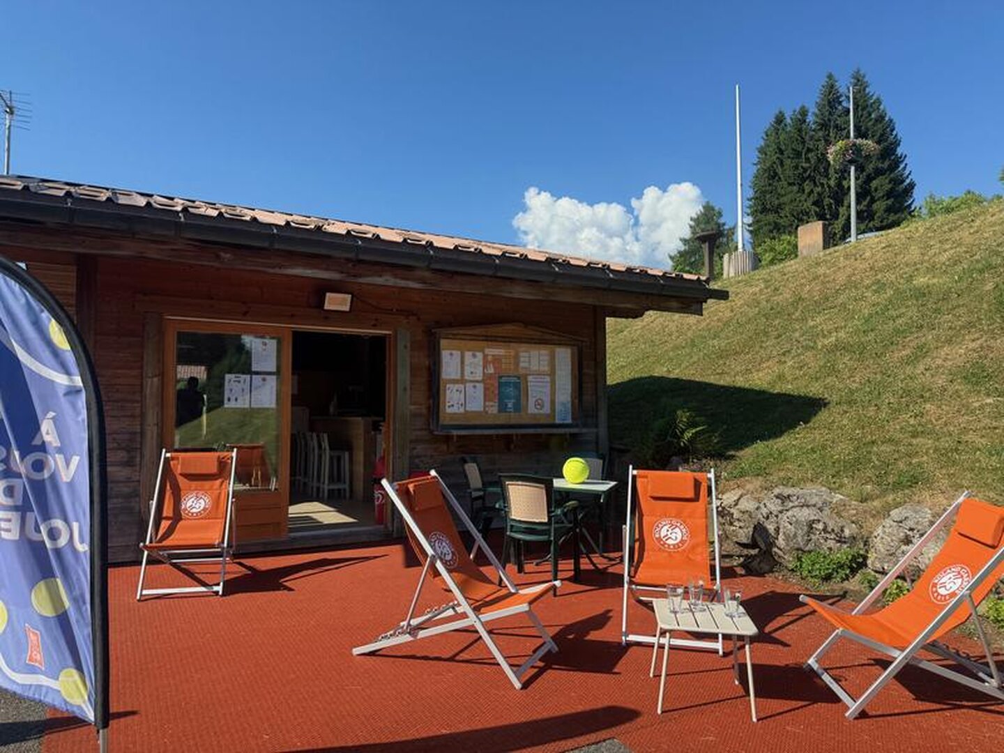 Le club-house du Tennis Club Les Carroz